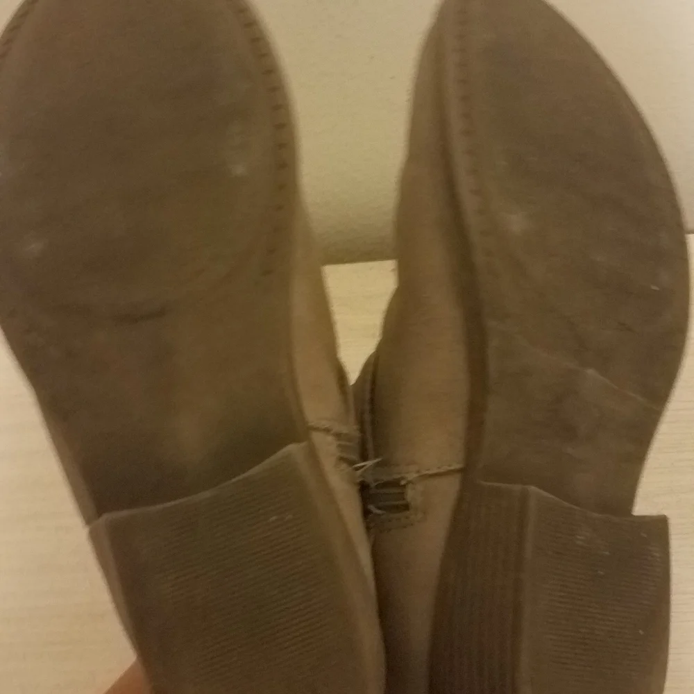 Light Brown Ankle Boots | size 4 Medium